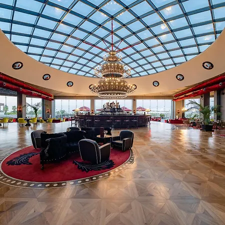 Selectum Luxury Hotel 5*